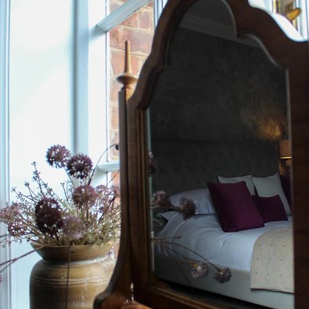 Stay On The High Street Tarporley Exteriör bild