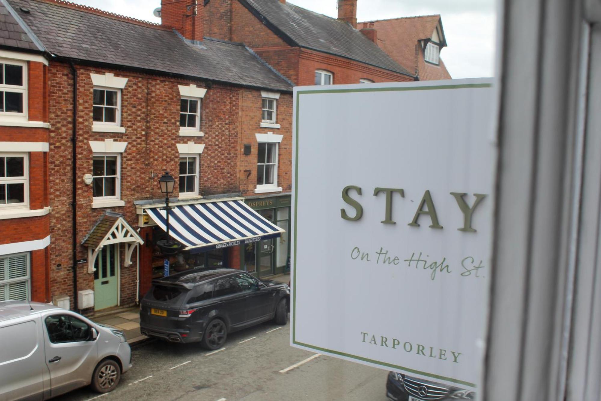 Stay On The High Street Tarporley Exteriör bild