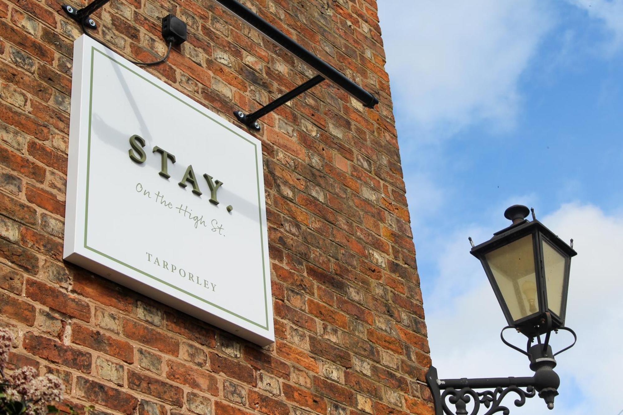 Stay On The High Street Tarporley Exteriör bild