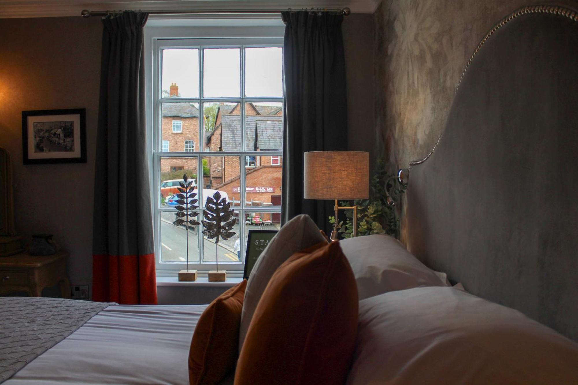 Stay On The High Street Tarporley Exteriör bild